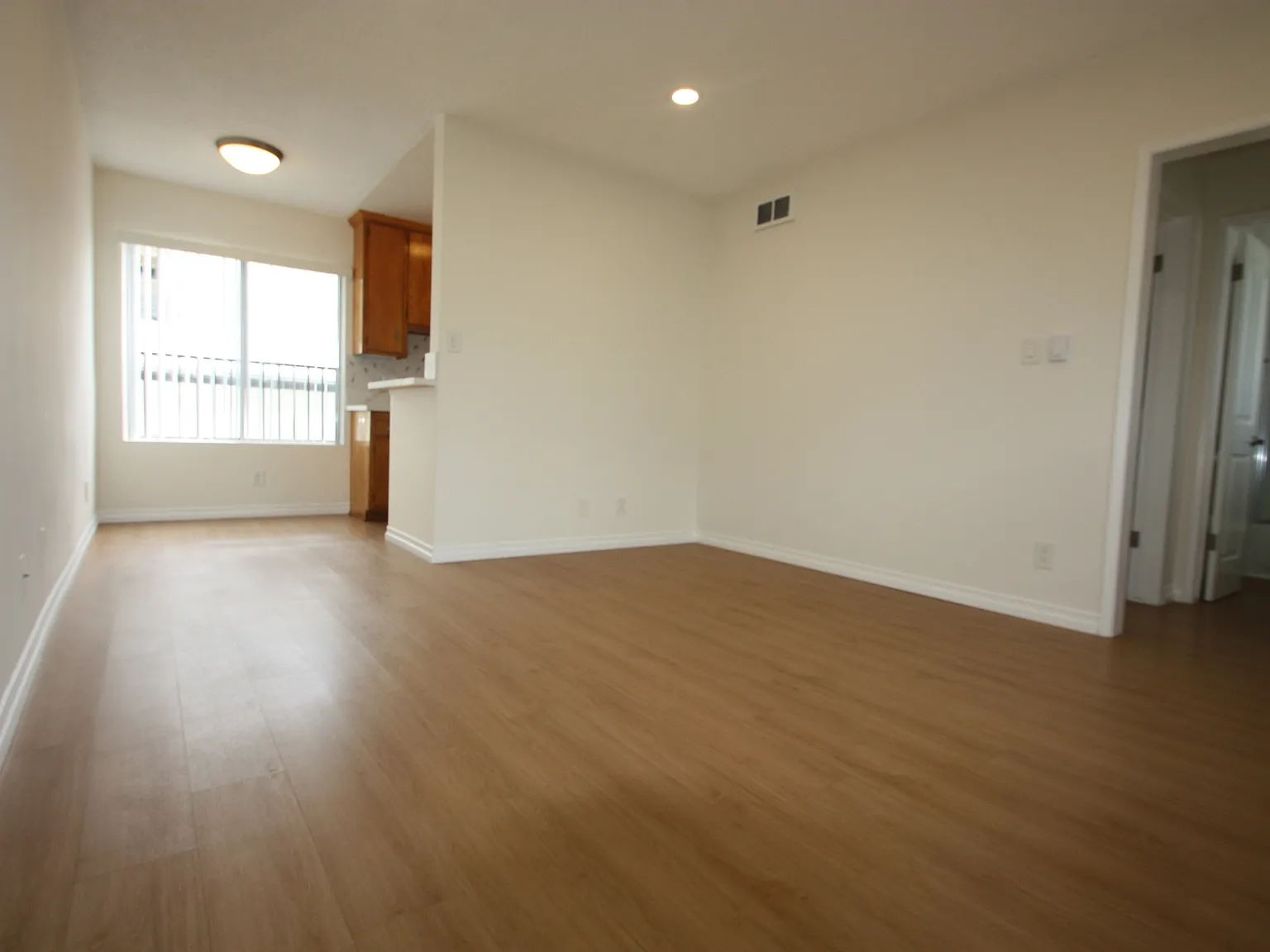 1 bed, $2,050 — Photo 2