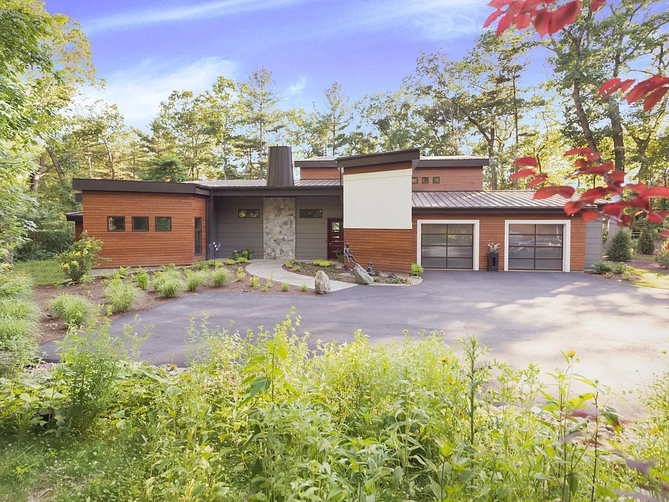 30 Arcadia Rd