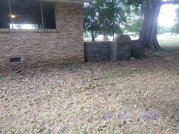 5th image of 17576 Okahoma St