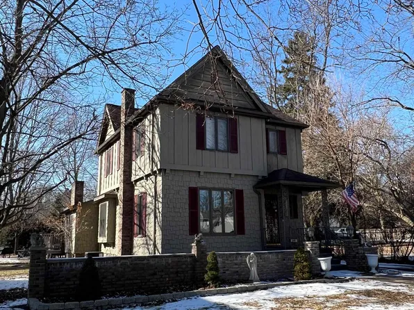 317 N McKenzie St, Adrian, MI 49221