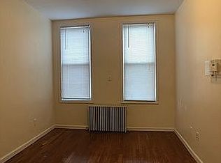 60-50 55th St #1R, Maspeth, NY 11378