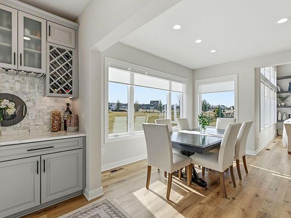 4th image of 3815 Densmore COURT
