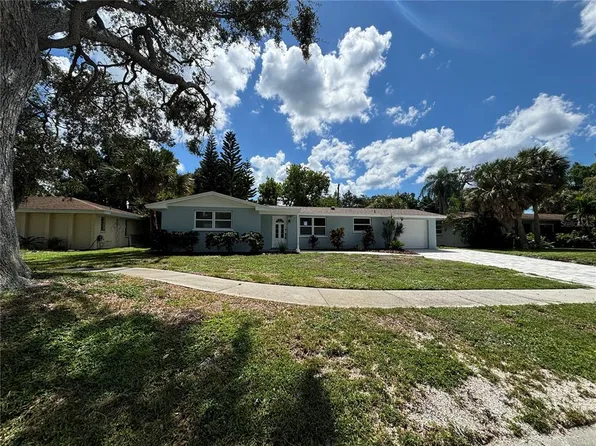 3020 Bispham Rd, Sarasota, FL 34231
