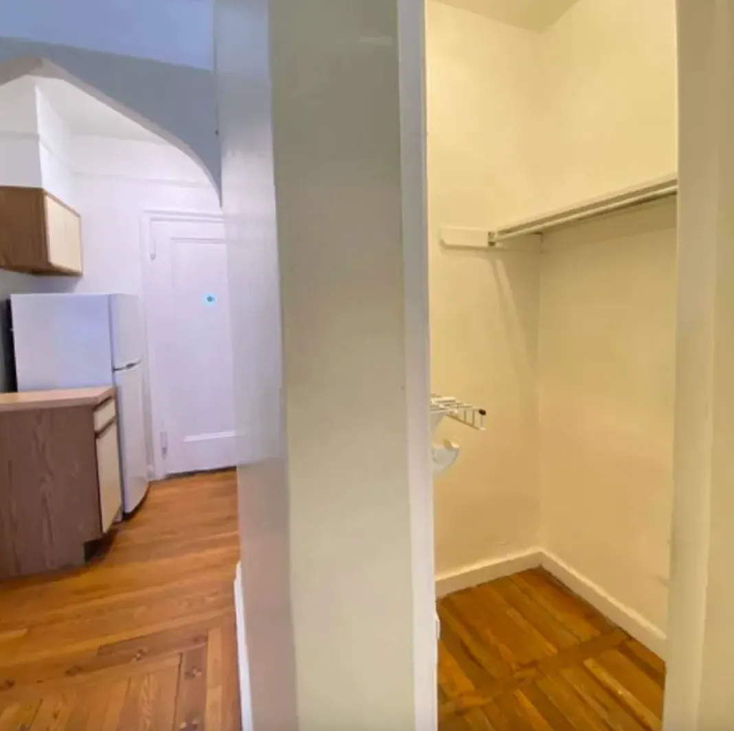 130 Bayridge Parkway — Photo 4