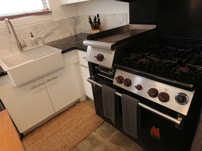 533 Vernon Ave — Photo 7