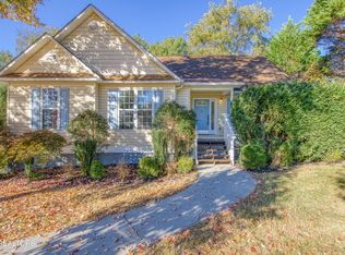 1138 Vista Dr, Sevierville, TN 37862