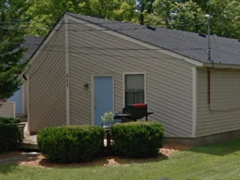 510 N Campus Ave