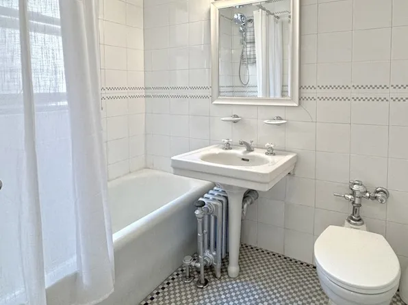 205 East 69th Street image 8 of 13