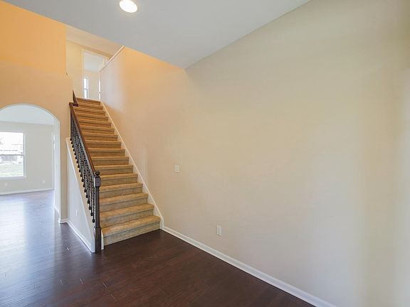 4th image of 1462 Hialeah Dr #19