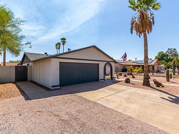 2nd image of 1249 E Avenida Grande --