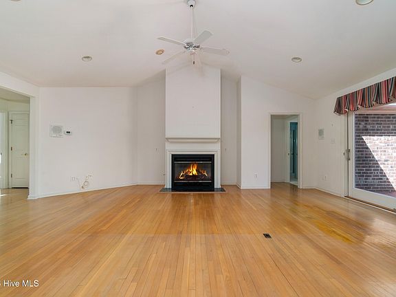 3rd image of 615 Bent Tree Road