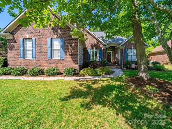 1257 Mill Race Ln, Matthews, NC 28104
