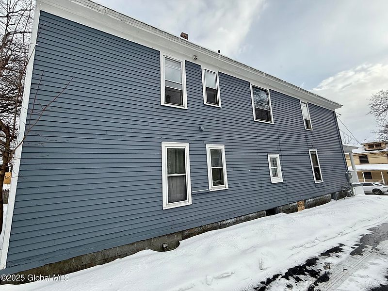 4th image of 7 Romeyn Avenue