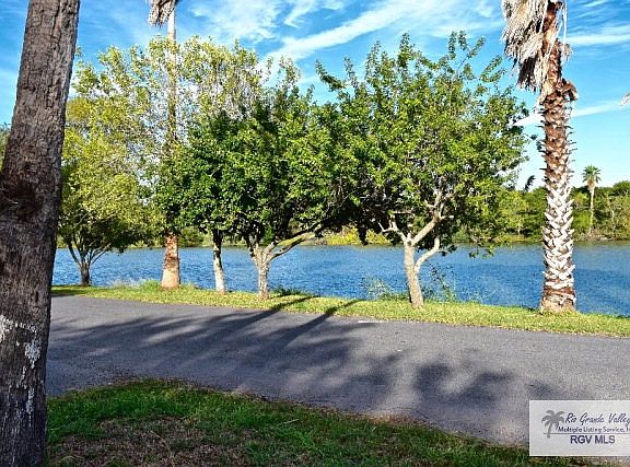 2nd image of 8151 W Lakeside Blvd