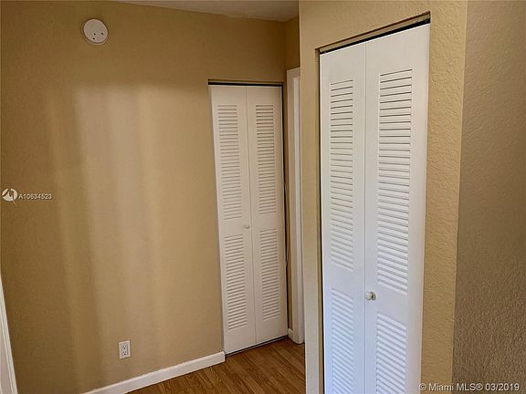 5th image of 11606 NW 35th Ct
