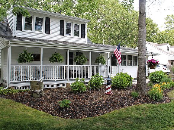 2nd image of 410 Radnor Ave