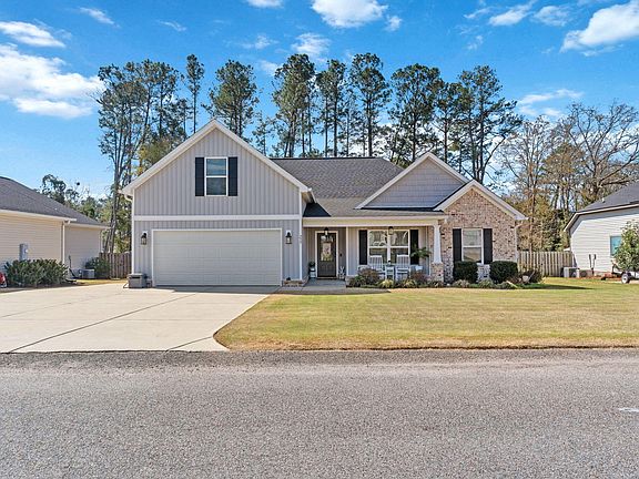 3rd image of 239 Sweetwater Landing Dr