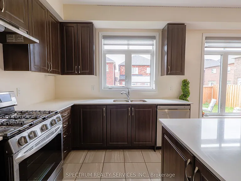 2300 Grainger Loop — Photo 12
