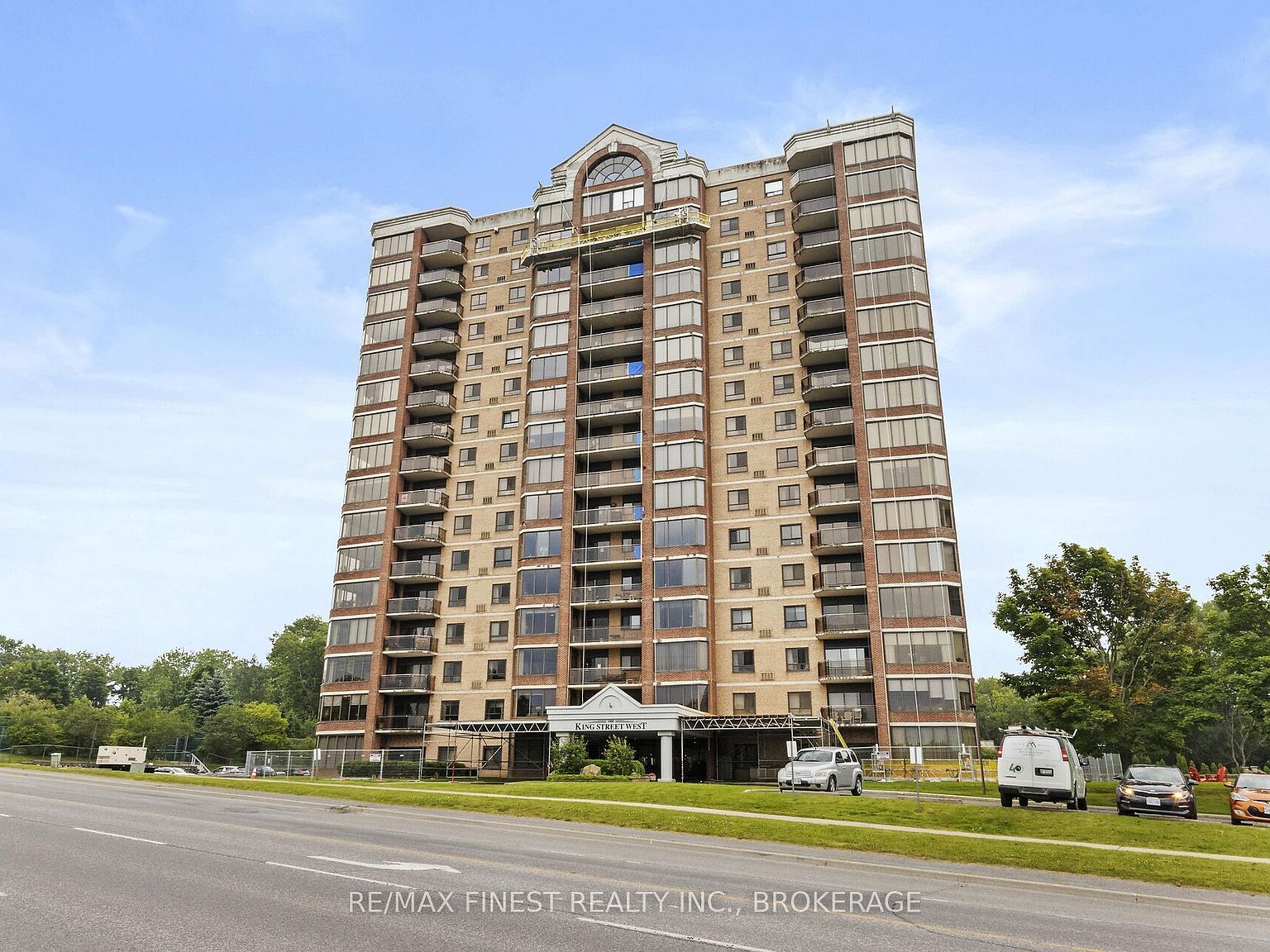 1000 King St W #302