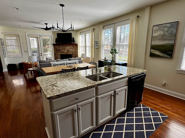 1121 Starboard Dr — Photo 4