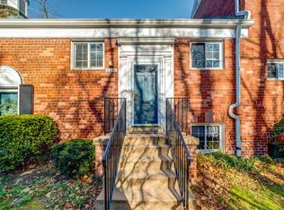 3331 Martha Custis Dr, Alexandria, VA 22302