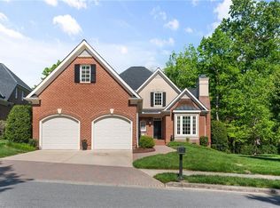 17 Hadley Park Ct, Greensboro, NC 27407