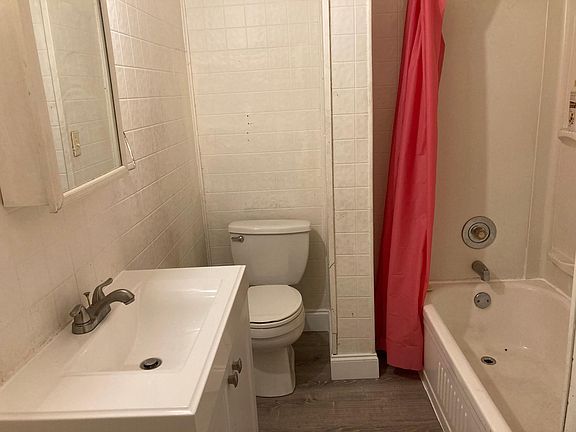 2nd image of 3614 S Compton Ave #1