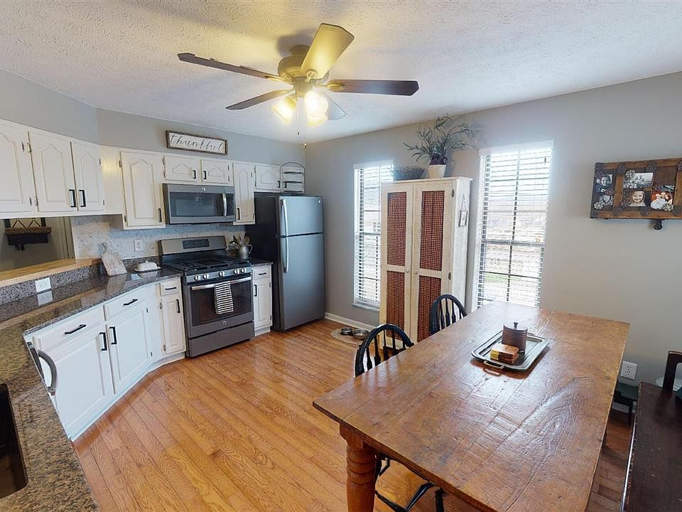 20 Regal Oaks, Barboursville, WV 25504 Zillow