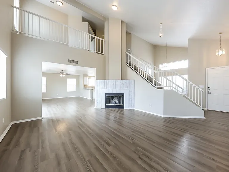 9034 W Alice Ave — Photo 8