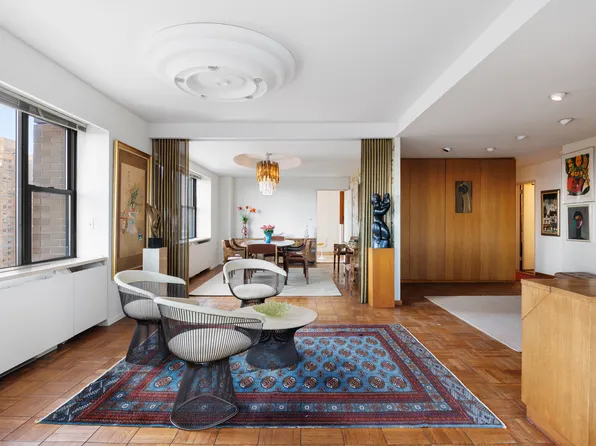 60 East End Avenue image 4 of 11