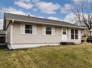777 16th St NW, Cedar Rapids, IA 52405