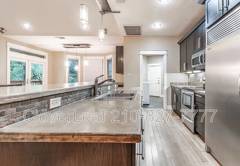 1025 Flaming Oak Dr — Photo 21