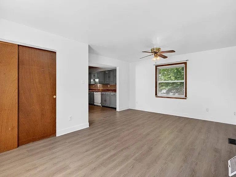 432 Midlothian Rd — Photo 3