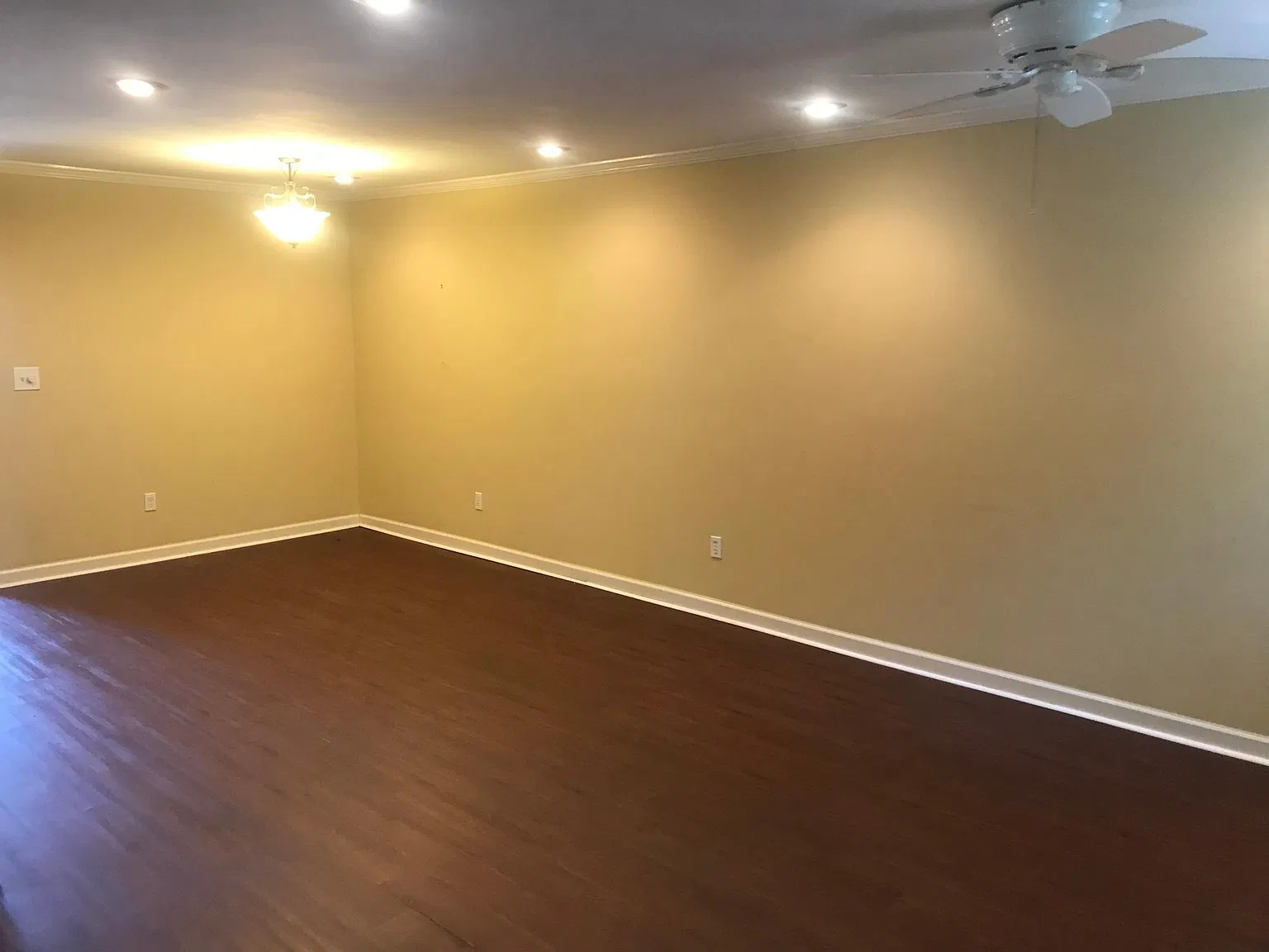2 bed, 1.5 bath, 1200 sqft, $1,395 — Photo 3