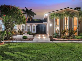 5360 Volunteer Rd, Fort Lauderdale, FL 33330