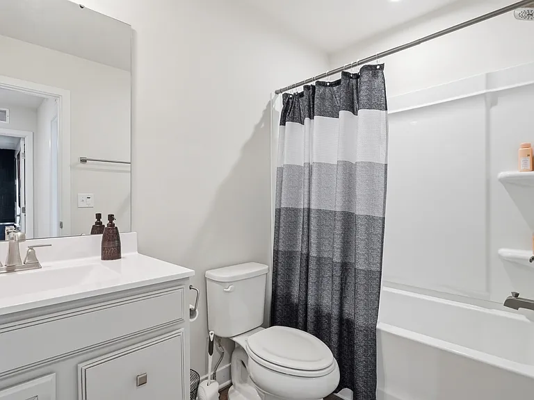 380 Camargue Ct — Photo 12