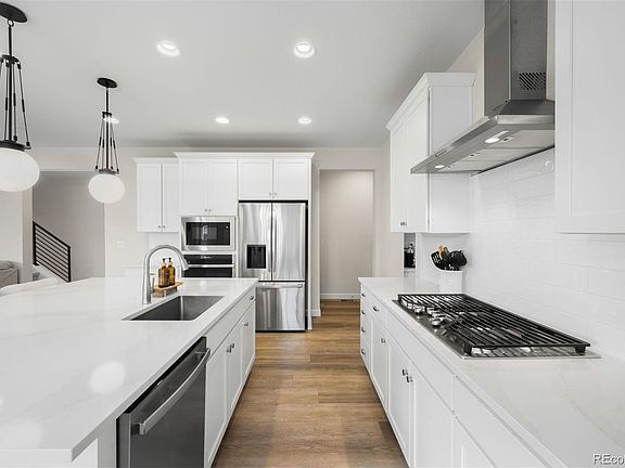 5th image of 8927 Swan River Street