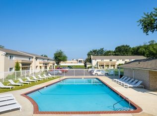 Hamilton Court East Apartments, Bensalem, PA 19020