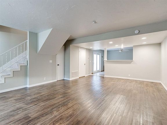 5th image of 9775 Hefner Village Blvd