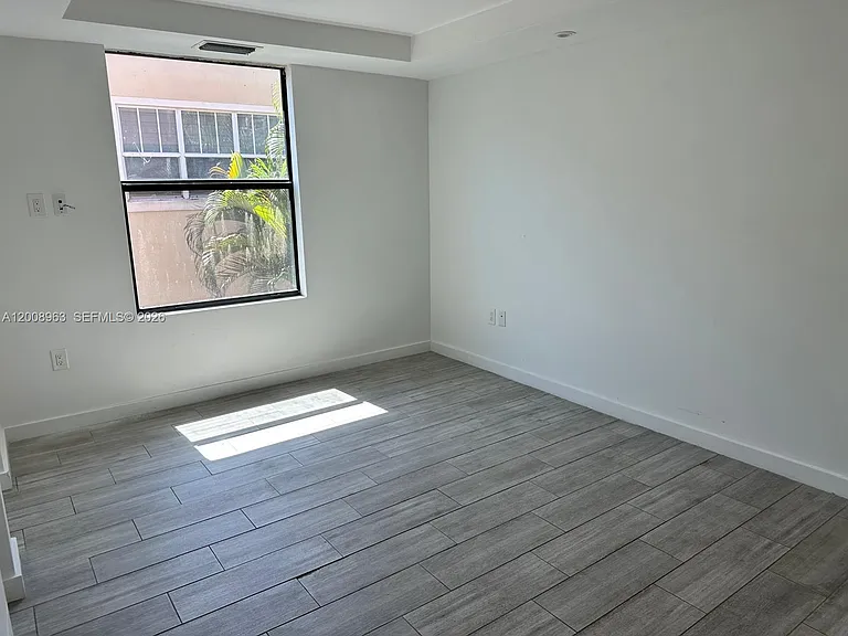 722 NE 15th Ave #2 — Photo 20