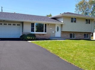 W174N9343 Joper Rd, Menomonee Falls, WI 53051