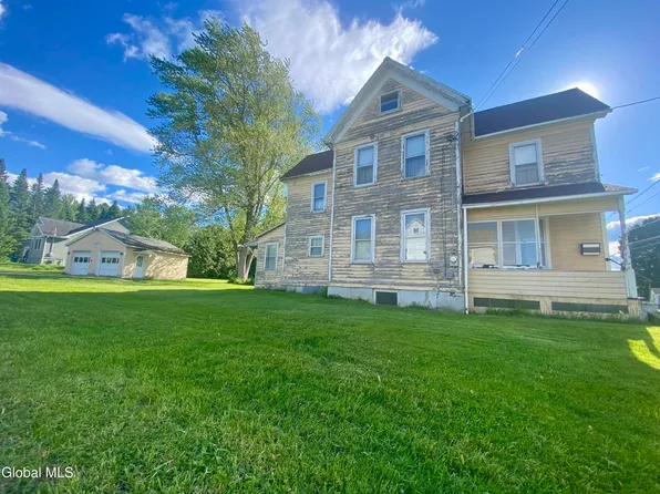 114 E Fourth Avenue, Johnstown, NY 12095