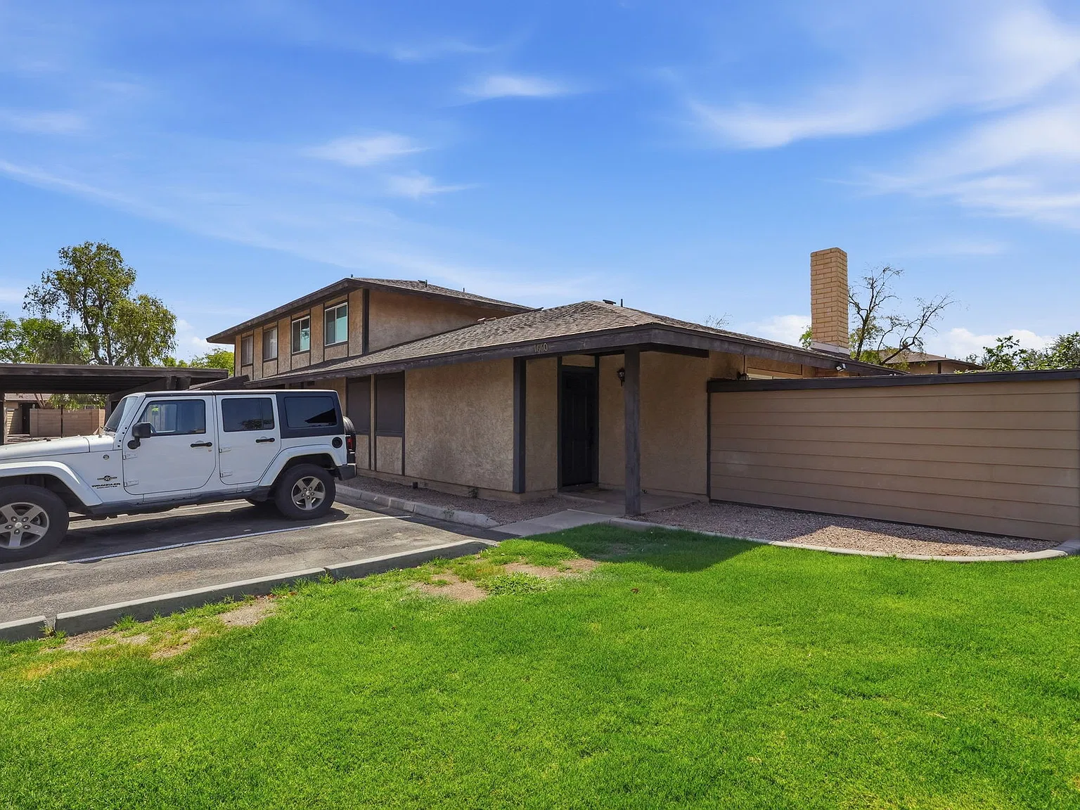 1660 W Village Way — Photo 2
