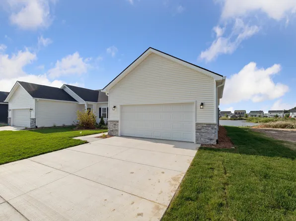 250 Marion Oaks Dr, Howell, MI 48843