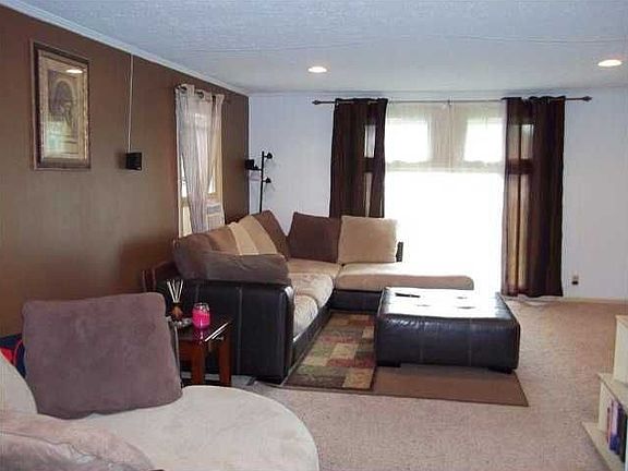 2nd image of 602 Van Ave