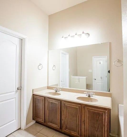 709 Alder Dr — Photo 33