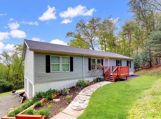 101 Cornflower Ln, Milford, PA 18337