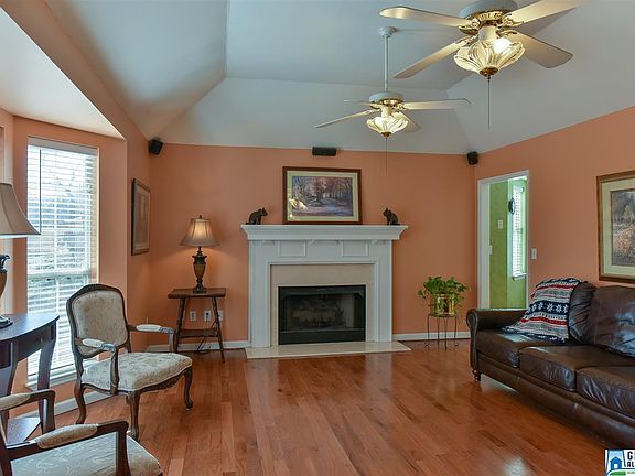 3rd image of 4883 Cornelius Dr