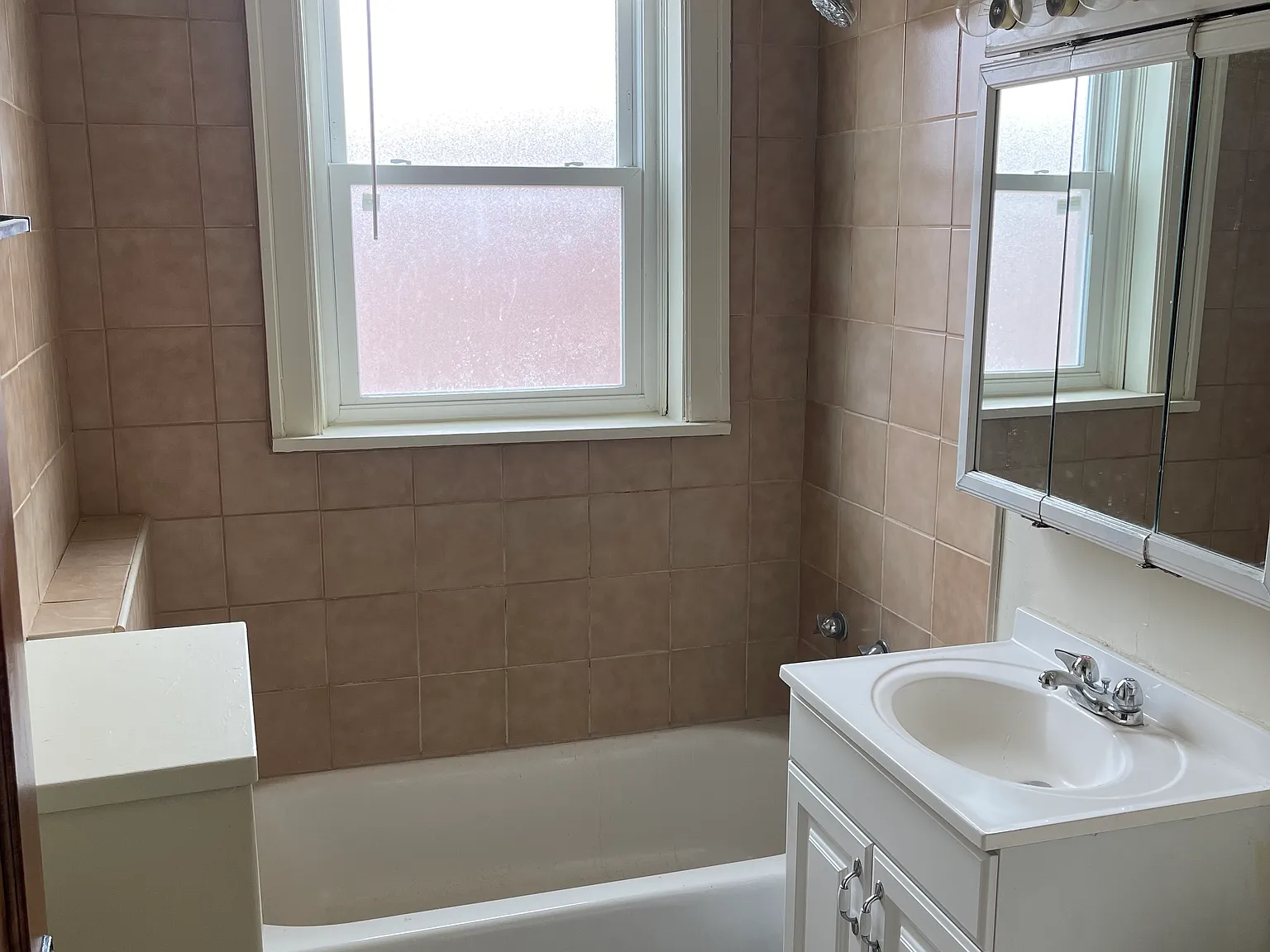 2 bed, 1200 sqft, $1,150 — Photo 4