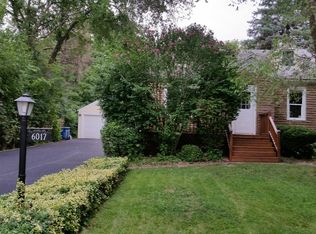 6017 Pershing Ave, Downers Grove, IL 60516